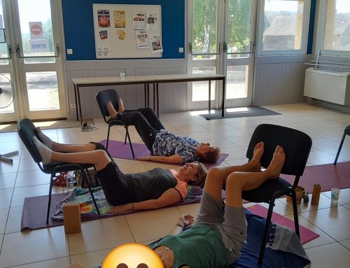 Séance de yoga à Roëzé