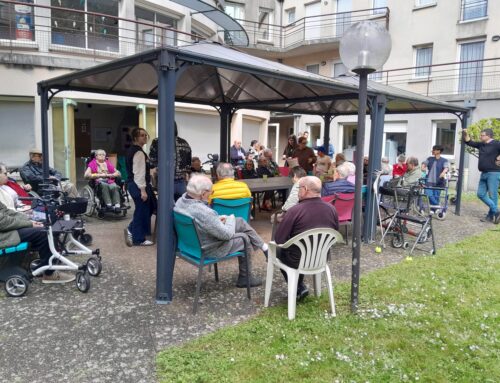 Chasse aux oeufs à l&rsquo;EHPAD de Mayet